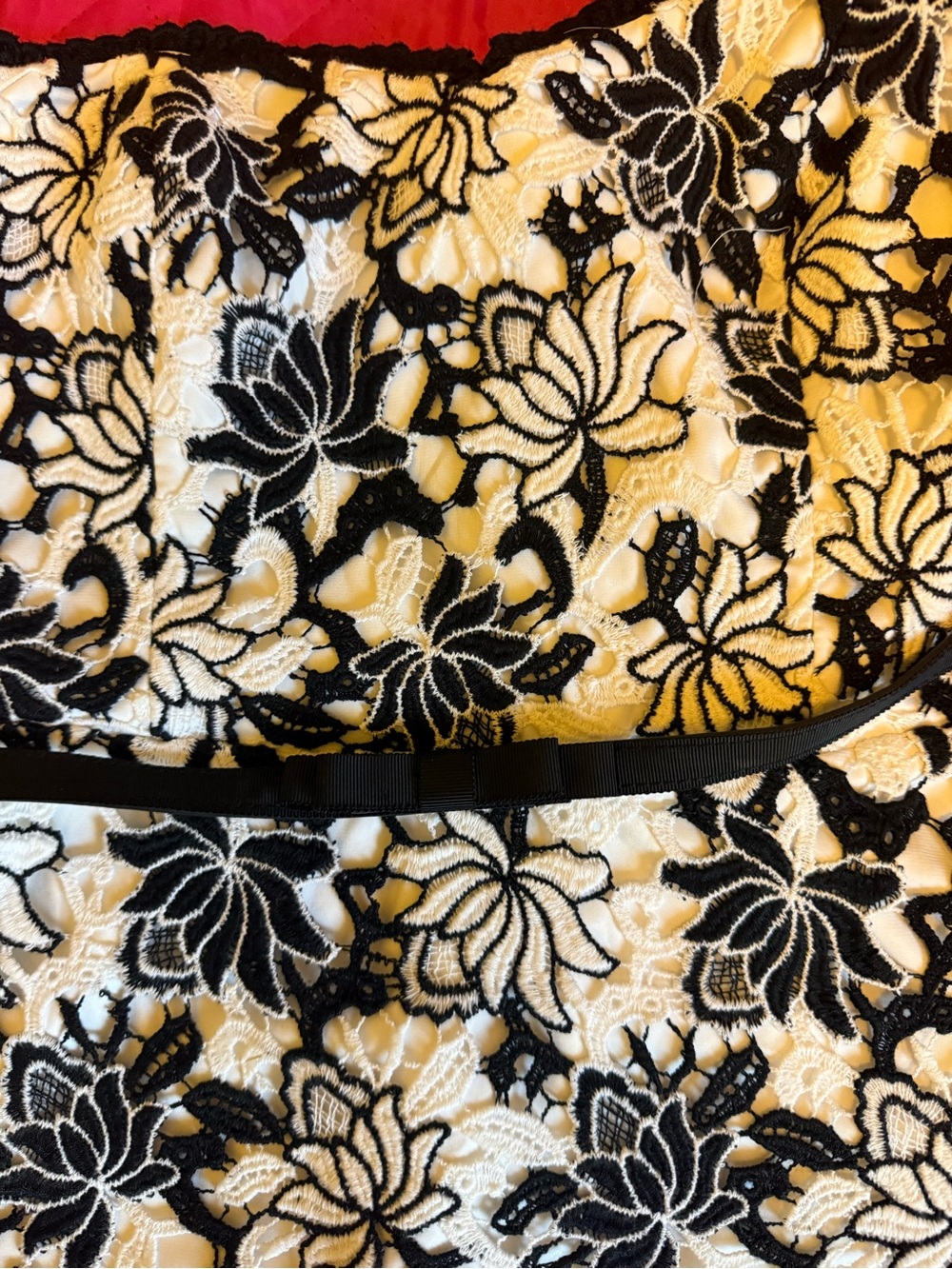 White House Black Market Black Lace Strapless Top with Ivory Lining - Picture 4 of 8